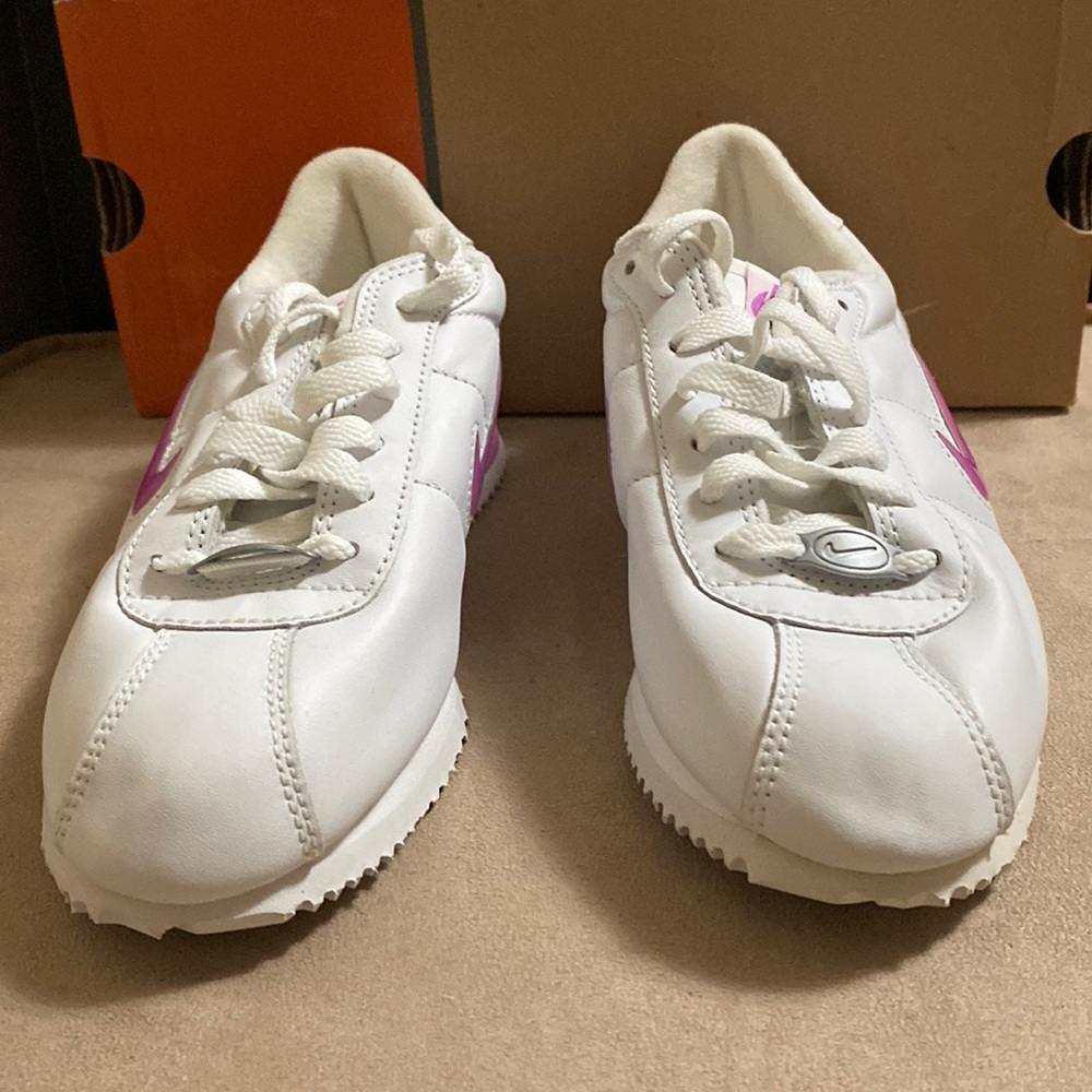 Brand New Vintage Nike Shoes